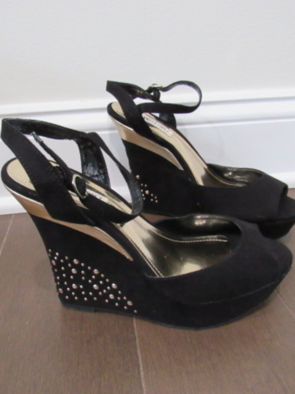 Jennifer Lopez Black Wedge Sandals Pumps 8.5M